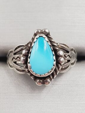Sterling Silver Teardrop Genuine Turquoise Vintage Arrow Ring